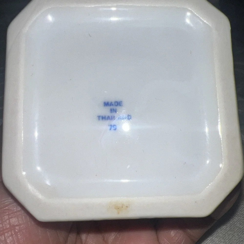 Vintage  Blue and White Floral Trinket Box Made In Thailand